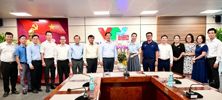 Lãnh đạo Thành ủy TPHCM thăm, chúc mừng các cơ quan báo chí Lãnh đạo Thành ủy TPHCM thăm, chúc mừng các cơ quan báo chí