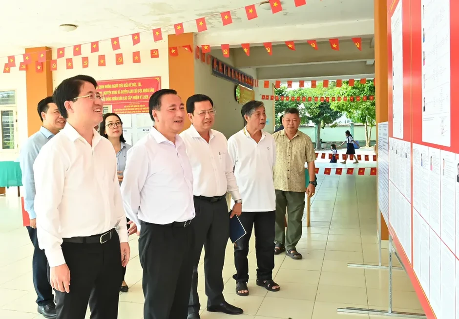 Lãnh đạo TPHCM kiểm tra công tác chuẩn bị bầu cử tại các xã Nhuận Đức, Phú Hòa Đông và Củ Chi. Lãnh đạo TPHCM kiểm tra công tác chuẩn bị bầu cử tại các xã Nhuận Đức, Phú Hòa Đông và Củ Chi.
