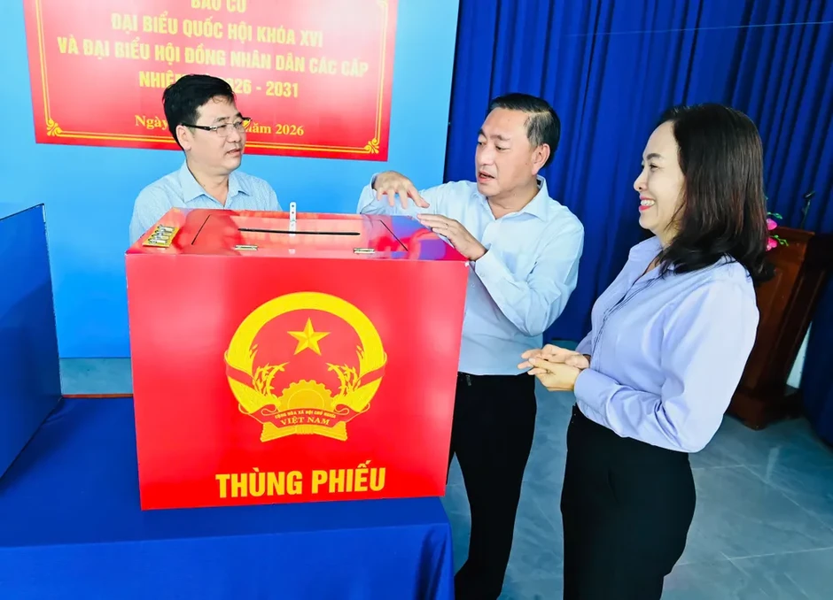 Lãnh đạo TPHCM kiểm tra công tác chuẩn bị bầu cử tại các xã Nhuận Đức, Phú Hòa Đông và Củ Chi. Lãnh đạo TPHCM kiểm tra công tác chuẩn bị bầu cử tại các xã Nhuận Đức, Phú Hòa Đông và Củ Chi.