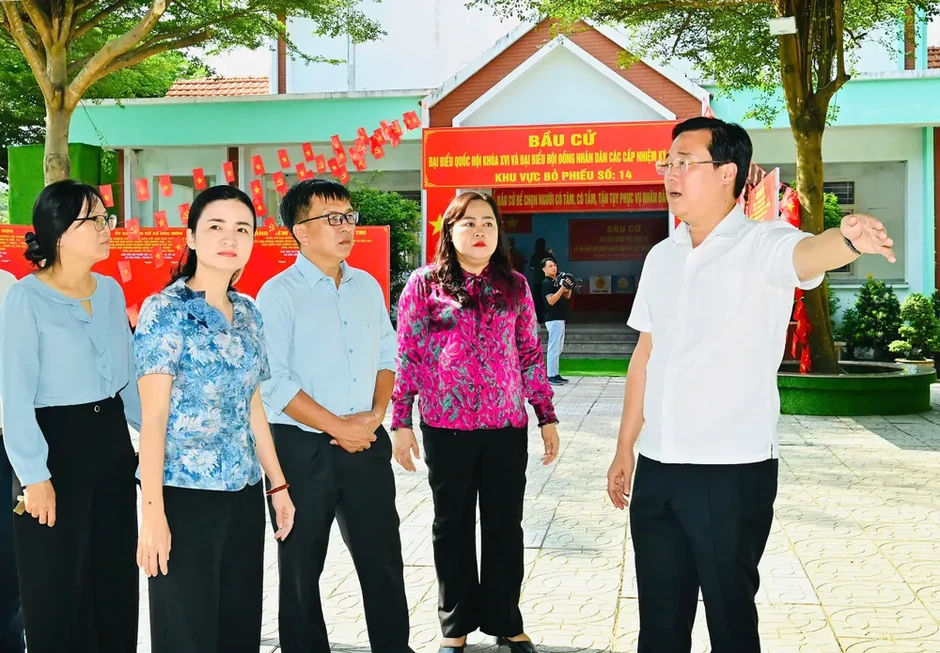 Lãnh đạo TPHCM kiểm tra công tác chuẩn bị bầu cử tại các xã Xuân Thới Sơn, Hóc Môn và Đông Thạnh Lãnh đạo TPHCM kiểm tra công tác chuẩn bị bầu cử tại các xã Xuân Thới Sơn, Hóc Môn và Đông Thạnh