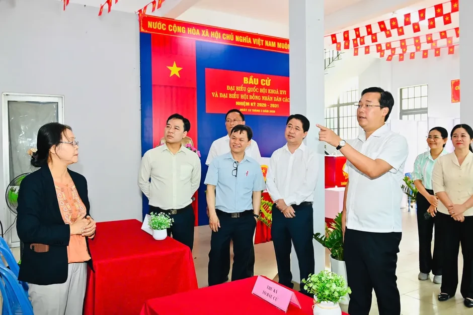 Lãnh đạo TPHCM kiểm tra công tác chuẩn bị bầu cử tại các xã Xuân Thới Sơn, Hóc Môn và Đông Thạnh Lãnh đạo TPHCM kiểm tra công tác chuẩn bị bầu cử tại các xã Xuân Thới Sơn, Hóc Môn và Đông Thạnh