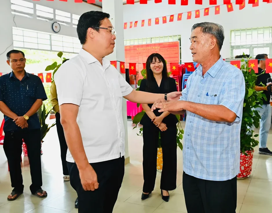 Lãnh đạo TPHCM kiểm tra công tác chuẩn bị bầu cử tại các xã Xuân Thới Sơn, Hóc Môn và Đông Thạnh Lãnh đạo TPHCM kiểm tra công tác chuẩn bị bầu cử tại các xã Xuân Thới Sơn, Hóc Môn và Đông Thạnh