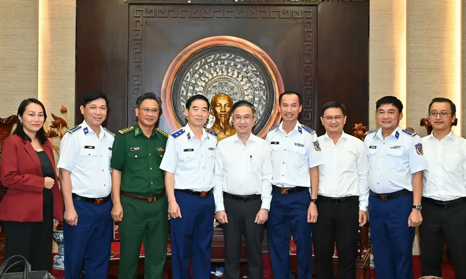 Lãnh đạo TPHCM tiếp Đoàn công tác Bộ Tư lệnh Cảnh sát biển Việt Nam Lãnh đạo TPHCM tiếp Đoàn công tác Bộ Tư lệnh Cảnh sát biển Việt Nam