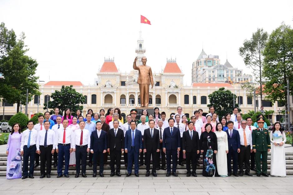 Lãnh đạo TPHCM viếng các Anh hùng liệt sĩ, Chủ tịch Hồ Chí Minh Lãnh đạo TPHCM viếng các Anh hùng liệt sĩ, Chủ tịch Hồ Chí Minh