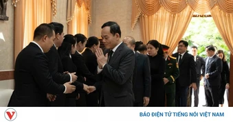 Lãnh đạo TP.HCM viếng Chủ tịch Quốc hội Lào