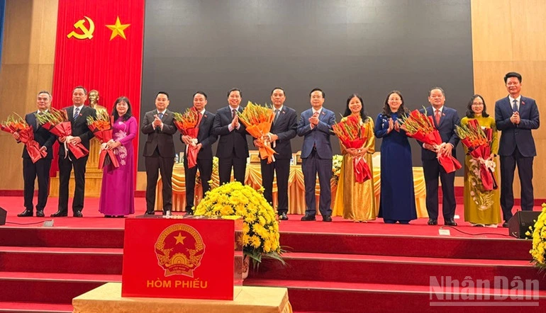 Lào Cai kiện toàn các chức danh lãnh đạo Hội đồng nhân dân và Ủy ban nhân dân tỉnh Lào Cai kiện toàn các chức danh lãnh đạo Hội đồng nhân dân và Ủy ban nhân dân tỉnh