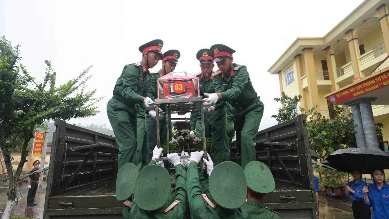 Lào Cai truy điệu, an táng 9 hài cốt liệt sĩ tại xã Bát Xát Lào Cai truy điệu, an táng 9 hài cốt liệt sĩ tại xã Bát Xát