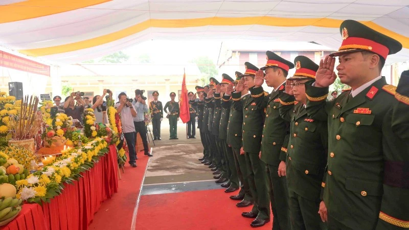 Lào Cai truy điệu, an táng 9 hài cốt liệt sĩ tại xã Bát Xát Lào Cai truy điệu, an táng 9 hài cốt liệt sĩ tại xã Bát Xát