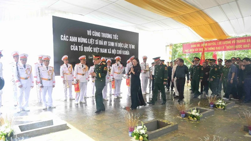 Lào Cai truy điệu, an táng 9 hài cốt liệt sĩ tại xã Bát Xát Lào Cai truy điệu, an táng 9 hài cốt liệt sĩ tại xã Bát Xát