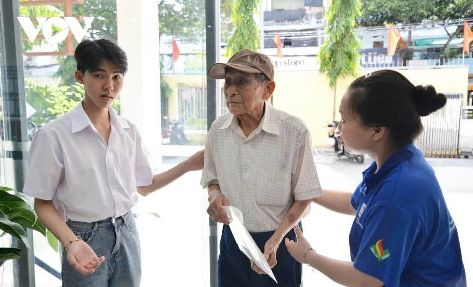 Lấy người dân làm thước đo cuối cùng của mọi quyết sách Lấy người dân làm thước đo cuối cùng của mọi quyết sách