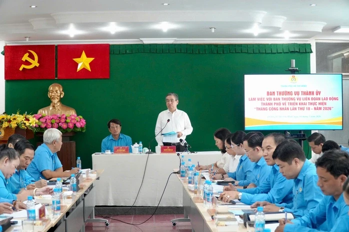 Lấy sự thụ hưởng của công nhân - lao động là trung tâm Lấy sự thụ hưởng của công nhân - lao động là trung tâm