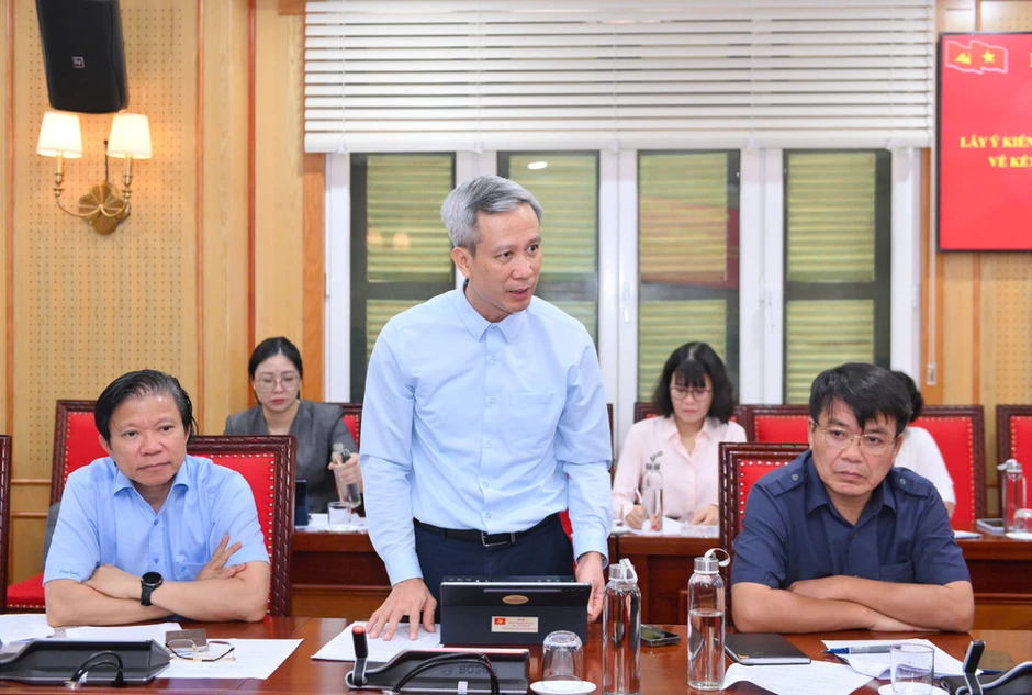 Lấy ý kiến vào dự thảo Quy định của Ban Bí thư về kết nạp học sinh, sinh viên vào Đảng Lấy ý kiến vào dự thảo Quy định của Ban Bí thư về kết nạp học sinh, sinh viên vào Đảng