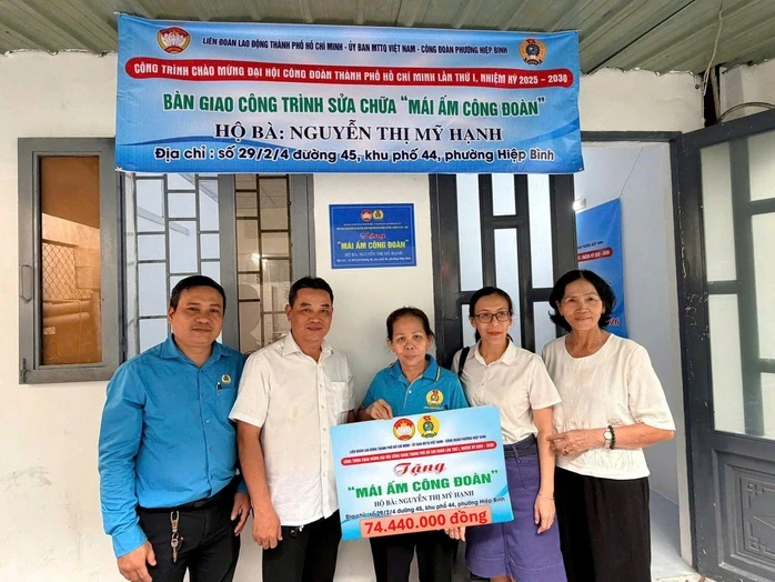 LĐLĐ TPHCM xác định 9 nhiệm vụ trọng tâm cụ thể hóa chỉ đạo của Tổng Bí thư, Chủ tịch nước LĐLĐ TPHCM xác định 9 nhiệm vụ trọng tâm cụ thể hóa chỉ đạo của Tổng Bí thư, Chủ tịch nước