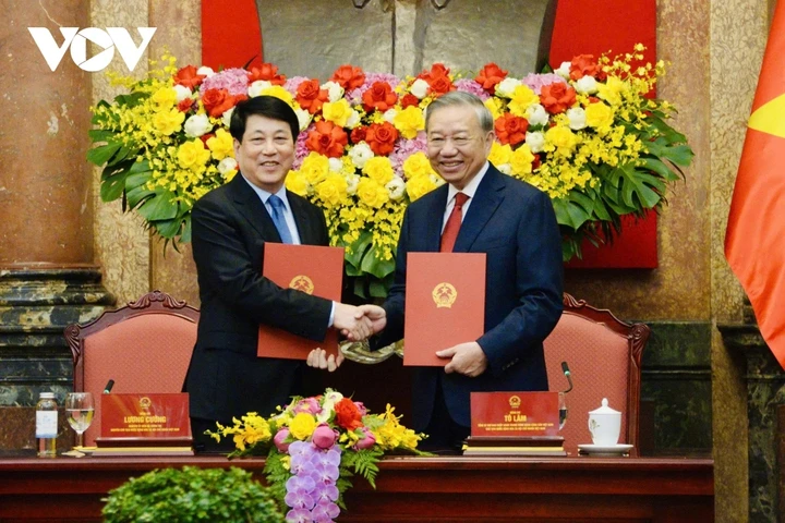 Lễ bàn giao các nhiệm vụ của Chủ tịch nước tới Tổng Bí thư, Chủ tịch nước Tô Lâm Lễ bàn giao các nhiệm vụ của Chủ tịch nước tới Tổng Bí thư, Chủ tịch nước Tô Lâm