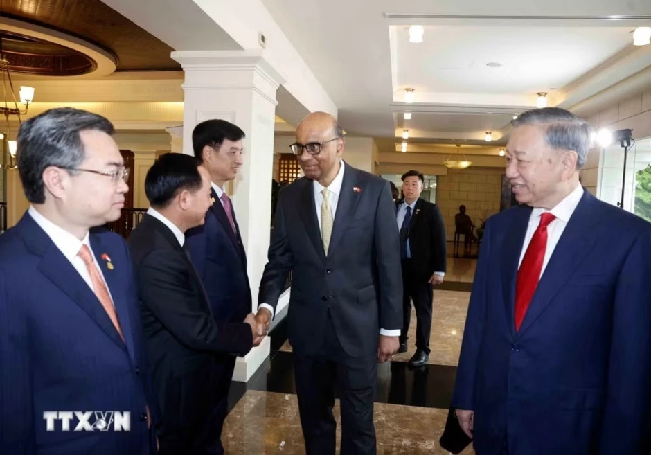 Lễ đón trọng thể Tổng Bí thư, Chủ tịch nước Tô Lâm và Phu nhân tại Singapore Lễ đón trọng thể Tổng Bí thư, Chủ tịch nước Tô Lâm và Phu nhân tại Singapore