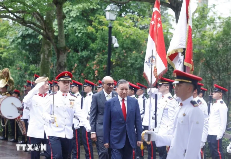 Lễ đón trọng thể Tổng Bí thư, Chủ tịch nước Tô Lâm và Phu nhân tại Singapore Lễ đón trọng thể Tổng Bí thư, Chủ tịch nước Tô Lâm và Phu nhân tại Singapore