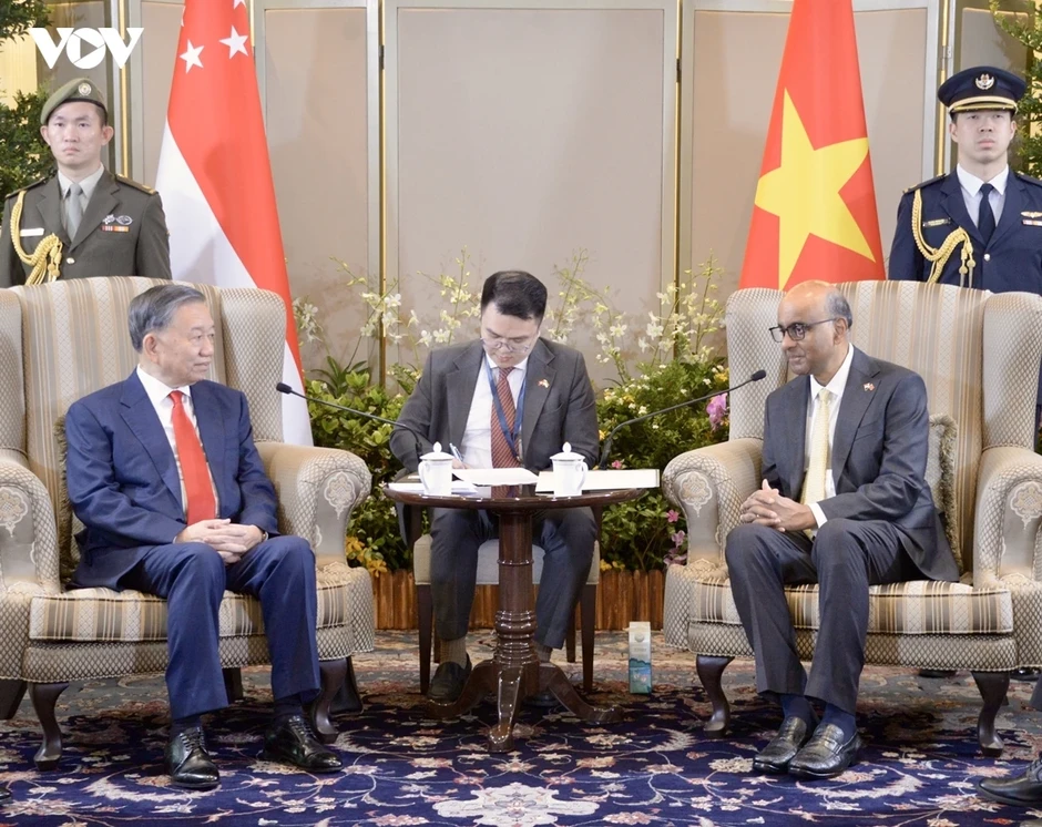 Lễ đón trọng thể Tổng Bí thư, Chủ tịch nước Tô Lâm và Phu nhân thăm cấp Nhà nước Singapore