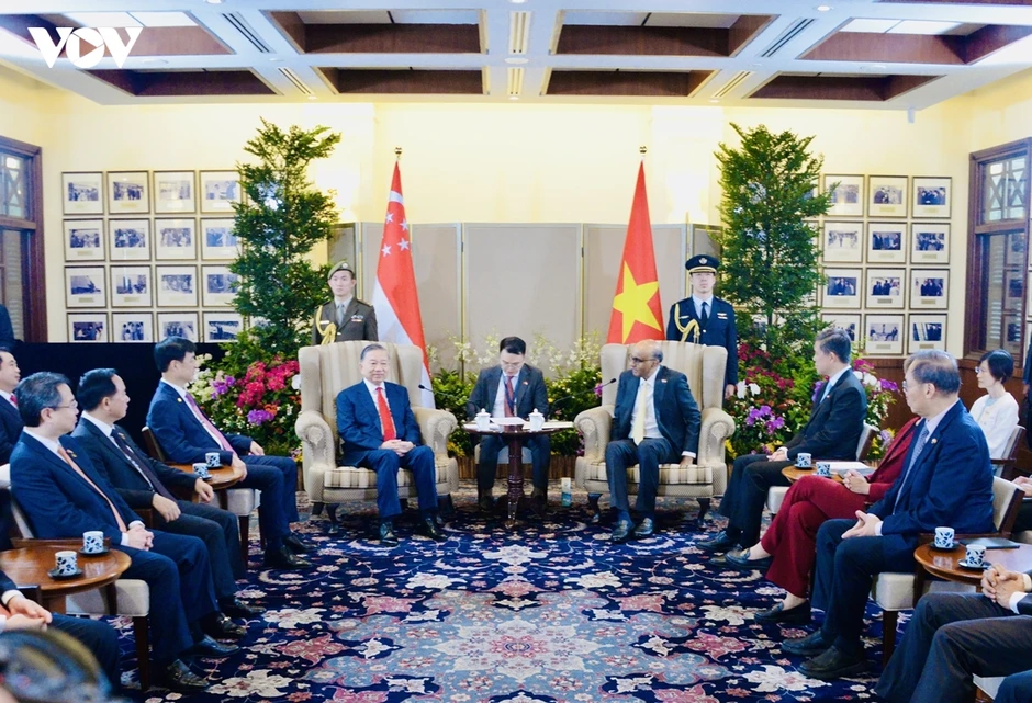 Lễ đón trọng thể Tổng Bí thư, Chủ tịch nước Tô Lâm và Phu nhân thăm cấp Nhà nước Singapore