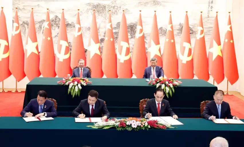 Lễ ký kết một số văn kiện hợp tác tiêu biểu giữa Việt Nam - Trung Quốc Lễ ký kết một số văn kiện hợp tác tiêu biểu giữa Việt Nam - Trung Quốc