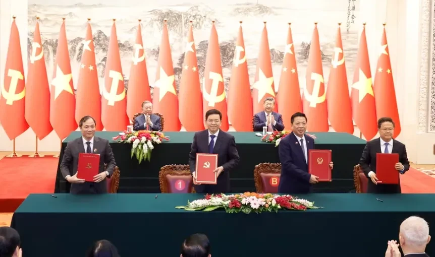 Lễ ký kết một số văn kiện hợp tác tiêu biểu giữa Việt Nam - Trung Quốc Lễ ký kết một số văn kiện hợp tác tiêu biểu giữa Việt Nam - Trung Quốc