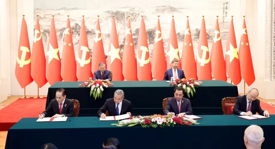 Lễ ký kết một số văn kiện hợp tác tiêu biểu giữa Việt Nam - Trung Quốc Lễ ký kết một số văn kiện hợp tác tiêu biểu giữa Việt Nam - Trung Quốc