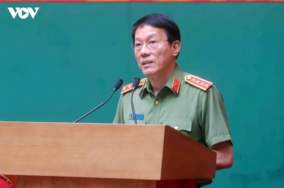 Lực lượng An ninh nhân dân giữ vững vai trò “thanh bảo kiếm” trong kỷ nguyên mới Lực lượng An ninh nhân dân giữ vững vai trò “thanh bảo kiếm” trong kỷ nguyên mới