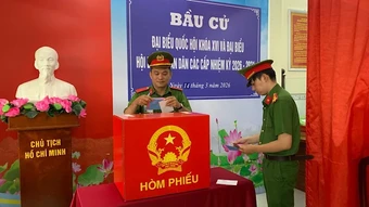 Lực lượng vũ trang thành phố Cần Thơ bầu cử sớm