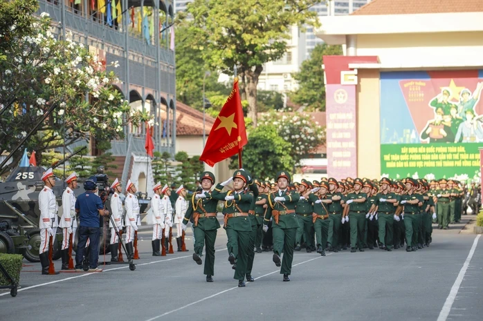 Lực lượng vũ trang TPHCM ra quân huấn luyện năm 2026 Lực lượng vũ trang TPHCM ra quân huấn luyện năm 2026