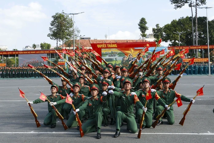 Lực lượng vũ trang TPHCM ra quân huấn luyện năm 2026 Lực lượng vũ trang TPHCM ra quân huấn luyện năm 2026