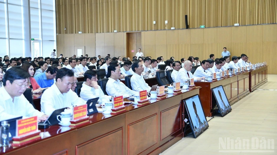 Luôn quan tâm, đồng hành cùng khát vọng phát triển của thành phố Hải Phòng Luôn quan tâm, đồng hành cùng khát vọng phát triển của thành phố Hải Phòng