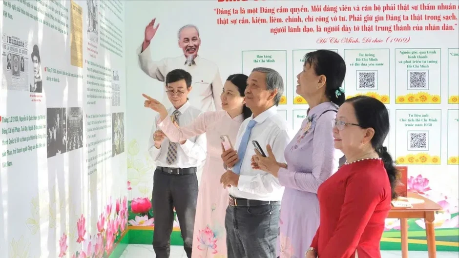 Mạch nguồn văn hóa Hồ Chí Minh trong dòng chảy nửa thế kỷ - Bài 2: Học và làm theo Bác trở thành một phần trong nếp sống Mạch nguồn văn hóa Hồ Chí Minh trong dòng chảy nửa thế kỷ - Bài 2: Học và làm theo Bác trở thành một phần trong nếp sống