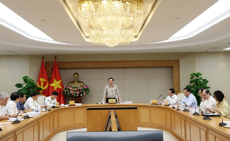 Mệnh lệnh giảm thủ tục hành chính, không cắt chỗ này để ghép chỗ khác