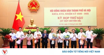 Miễn nhiệm 11 Ủy viên UBND TP Hà Nội theo cơ cấu mới
