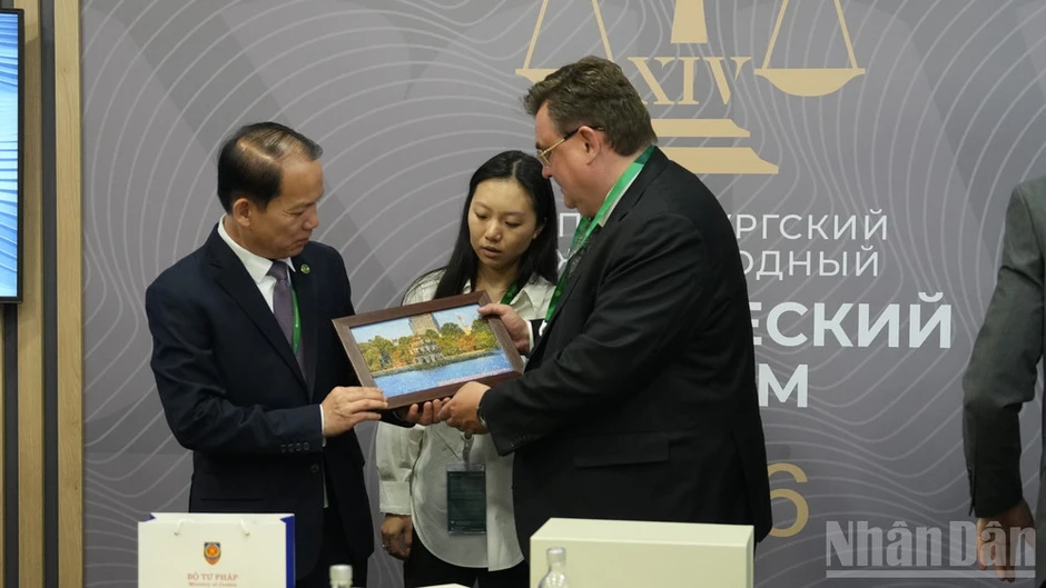 Mở rộng hợp tác Việt-Nga trong lĩnh vực tư pháp Mở rộng hợp tác Việt-Nga trong lĩnh vực tư pháp