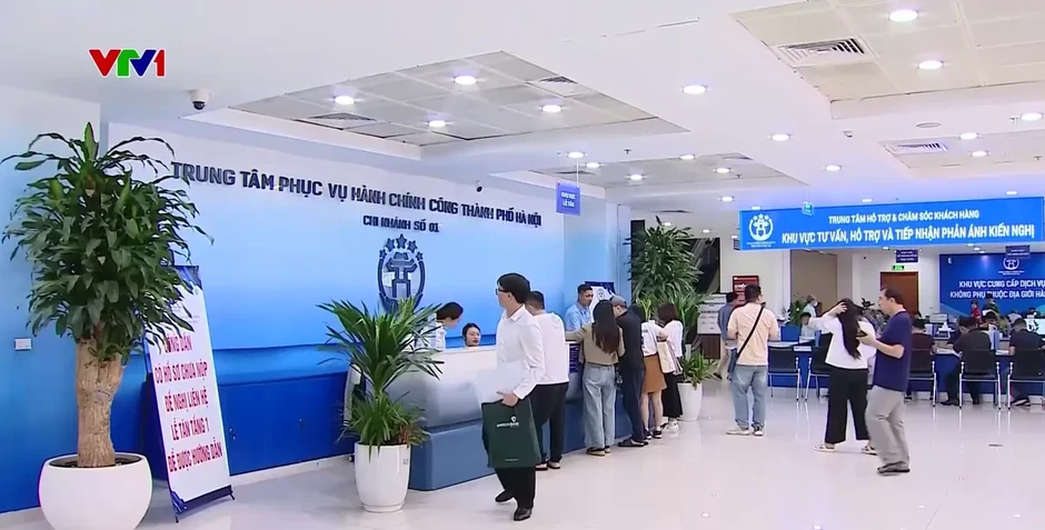 Mỗi cán bộ, đảng viên là công bộc của Nhân dân Mỗi cán bộ, đảng viên là công bộc của Nhân dân