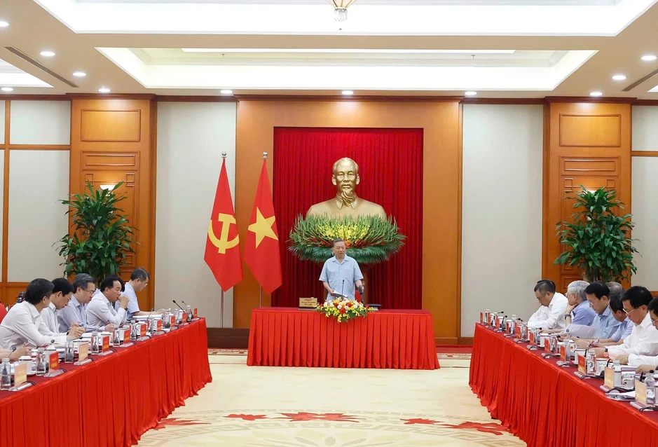 Mọi chính sách phát triển phải hướng đến nâng cao đời sống, năng lực sáng tạo của nhân dân Mọi chính sách phát triển phải hướng đến nâng cao đời sống, năng lực sáng tạo của nhân dân