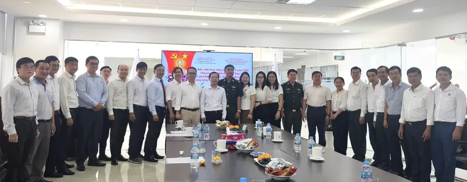 Mỗi đảng viên là một “pháo đài” tư tưởng vững chắc Mỗi đảng viên là một “pháo đài” tư tưởng vững chắc