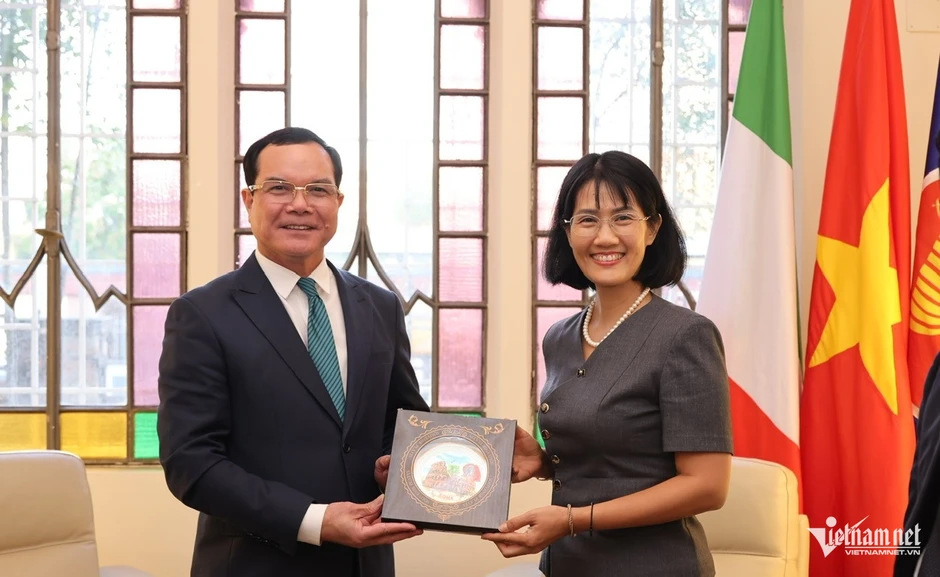 Mỗi linh mục, tu sĩ Việt Nam tại Tòa thánh Vatican là một đại sứ văn hóa Mỗi linh mục, tu sĩ Việt Nam tại Tòa thánh Vatican là một đại sứ văn hóa