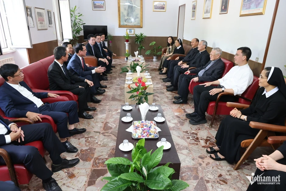 Mỗi linh mục, tu sĩ Việt Nam tại Tòa thánh Vatican là một đại sứ văn hóa Mỗi linh mục, tu sĩ Việt Nam tại Tòa thánh Vatican là một đại sứ văn hóa