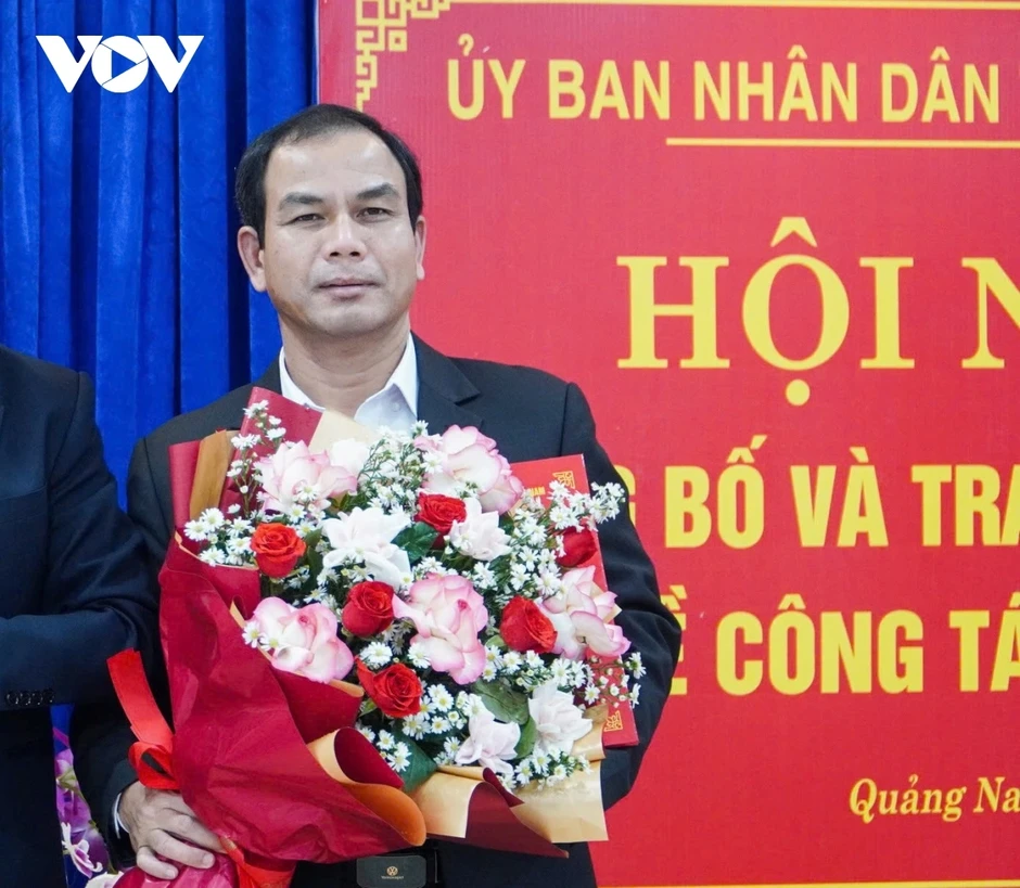 Một bí thư xã miền núi ở Đà Nẵng bị cách chức Một bí thư xã miền núi ở Đà Nẵng bị cách chức