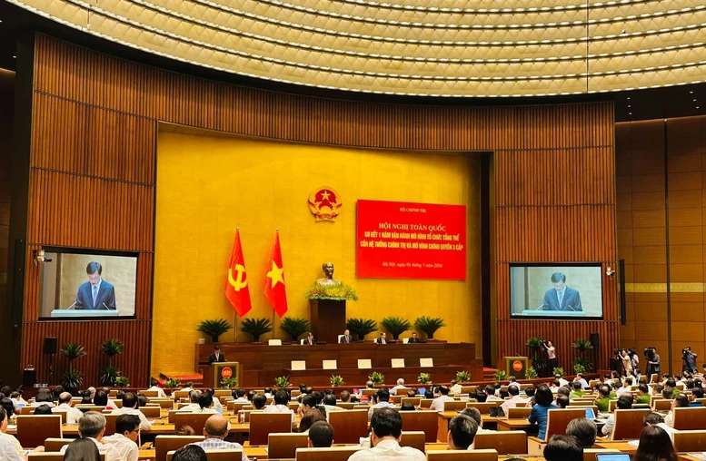 Một năm vận hành mô hình mới: Tạo bước chuyển về chất trong quản trị quốc gia theo hướng hiện đại Một năm vận hành mô hình mới: Tạo bước chuyển về chất trong quản trị quốc gia theo hướng hiện đại