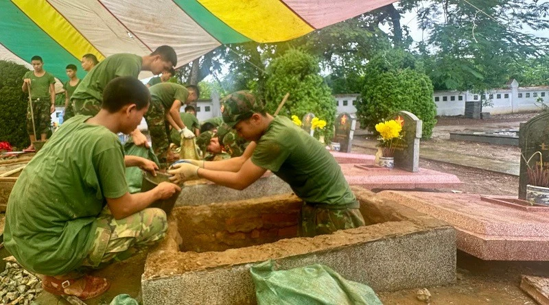 Mưa nhiều khiến việc khai quật, lấy mẫu hài cốt tại Nghĩa trang liệt sĩ Độc Lập thêm khó khăn Mưa nhiều khiến việc khai quật, lấy mẫu hài cốt tại Nghĩa trang liệt sĩ Độc Lập thêm khó khăn