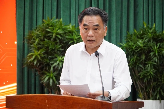 Muốn tăng trưởng hai con số, TPHCM phải hành động khác biệt, quyết liệt Muốn tăng trưởng hai con số, TPHCM phải hành động khác biệt, quyết liệt