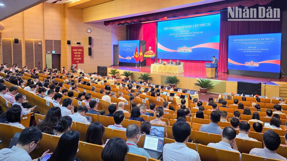 Nâng cao chất lượng công tác Đảng, công tác chính trị cho ngành ngoại giao trong kỷ nguyên mới
