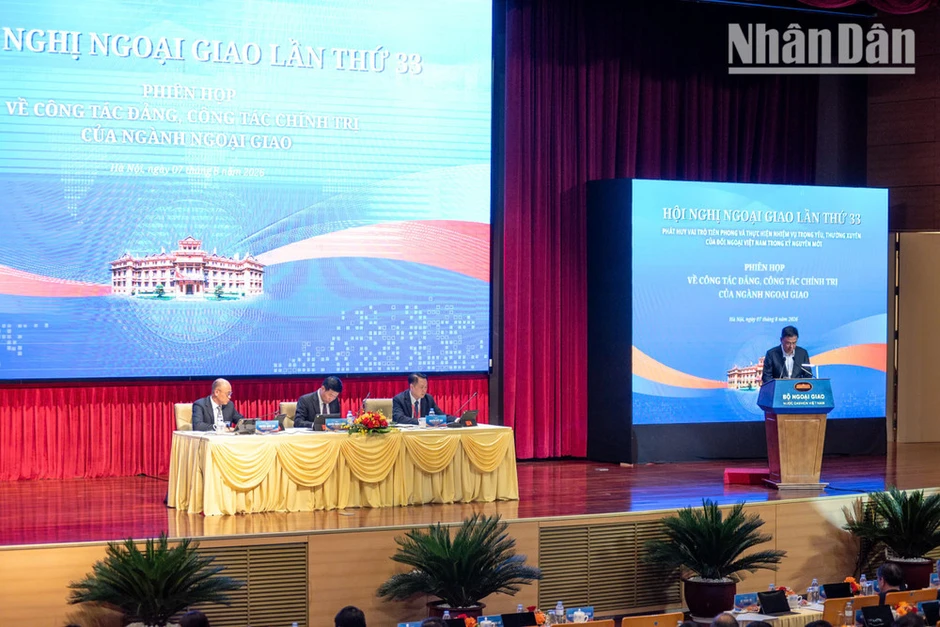 Nâng cao chất lượng công tác Đảng, công tác chính trị cho ngành ngoại giao trong kỷ nguyên mới