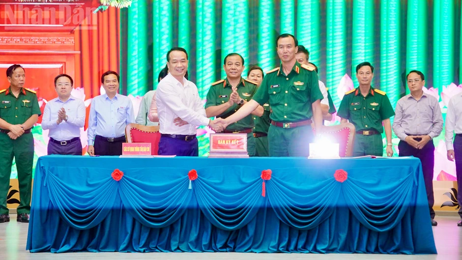 Nâng cao hiệu quả truyền thông giữa lực lượng vũ trang Thành phố Hồ Chí Minh và báo chí Nâng cao hiệu quả truyền thông giữa lực lượng vũ trang Thành phố Hồ Chí Minh và báo chí