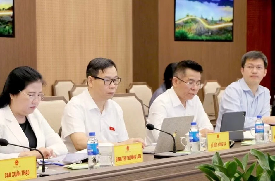Nâng cao hoạt động giám sát của Quốc hội và Hội đồng nhân dân Nâng cao hoạt động giám sát của Quốc hội và Hội đồng nhân dân