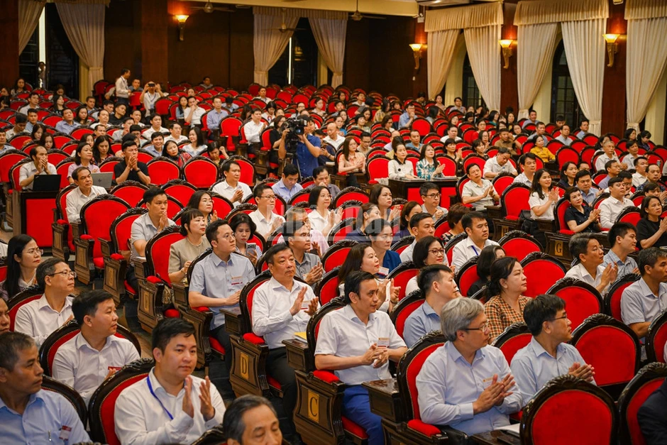 Nâng cao năng lực, xử lý tình huống thực tiễn đối với đội ngũ cán bộ, công chức cấp cơ sở Nâng cao năng lực, xử lý tình huống thực tiễn đối với đội ngũ cán bộ, công chức cấp cơ sở