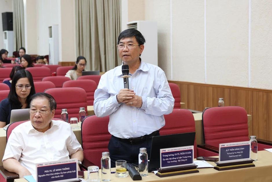 Nâng cao năng lực thực thi của bộ máy hành chính trong mô hình chính quyền địa phương hai cấp Nâng cao năng lực thực thi của bộ máy hành chính trong mô hình chính quyền địa phương hai cấp