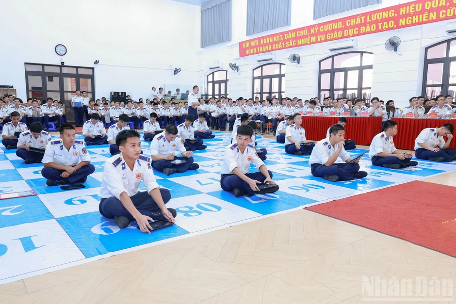 Nâng cao trình độ ngoại ngữ cho chiến sĩ Cảnh sát biển Nâng cao trình độ ngoại ngữ cho chiến sĩ Cảnh sát biển